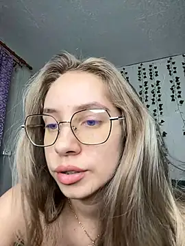 Kitty Katrine online show from 02.28.25