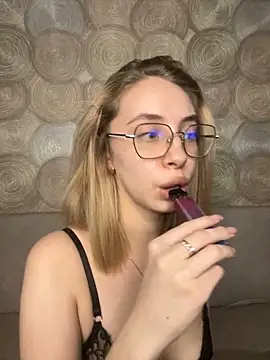 Kitty Katrine online show from 12.13.25