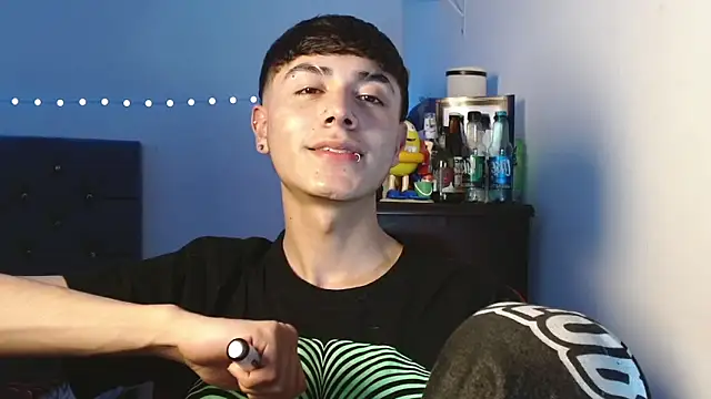 Snapshot of Im_juanda chatting on 12.22.24 Im juanda online show from 12.22.24