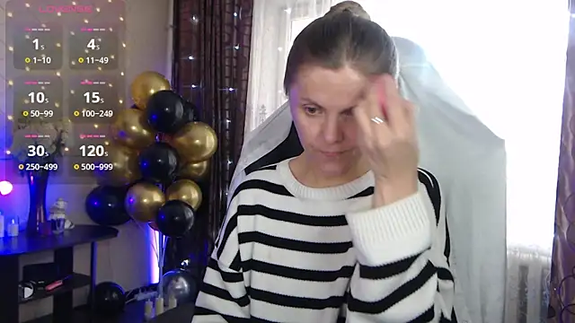 JessieOMays online show from 09.12.25