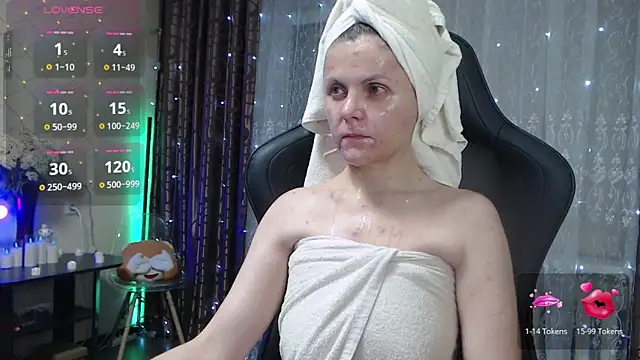 Snapshot of JessieOMays chatting on 02.13.26 JessieOMays online show from 02.13.26