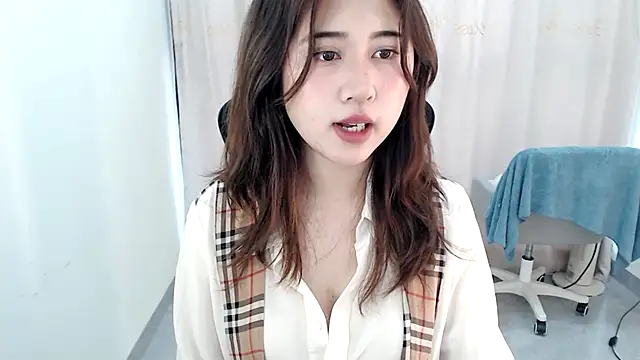 Liliya-77 online show from 04.17.26