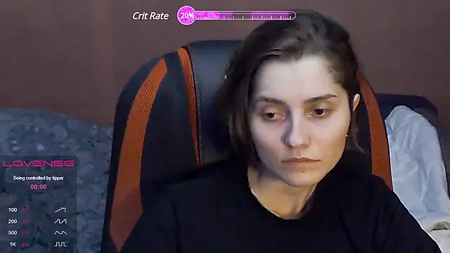 womanstrong78 online show from 02.25.25