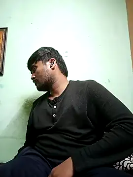 Snapshot of IamKire chatting on 12.26.24 IamKire online show from 12.26.24