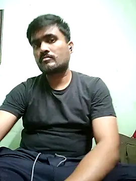 Snapshot of IamKire chatting on 12.28.24 IamKire online show from 12.28.24