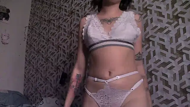 Snapshot of Liv_Alt chatting on 04.25.26 Liv Alt online show from 04.25.26