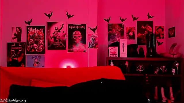 lilith-deveraux online show from 04.15.26