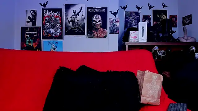 Snapshot of lilith-deveraux chatting on 05.27.26 lilith-deveraux online show from 05.27.26