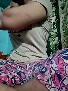 Snapshot of gunjan22 chatting on 12.06.24 gunjan22 online show from 12.06.24