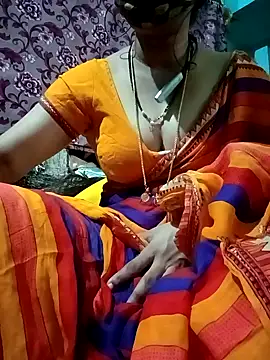 Snapshot of gunjan22 chatting on 12.09.24 gunjan22 online show from 12.09.24