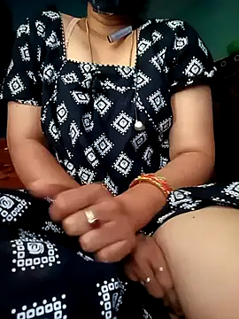 Snapshot of gunjan22 chatting on 03.17.25 gunjan22 online show from 03.17.25