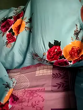 Snapshot of gunjan22 chatting on 09.23.25 gunjan22 online show from 09.23.25