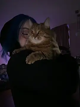 MaddisonHaas online show from 10.04.25