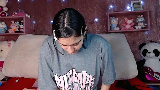 Nina Ethan online show from 12.08.24