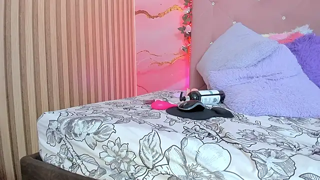 Taylor  cooper online show from 03.09.25