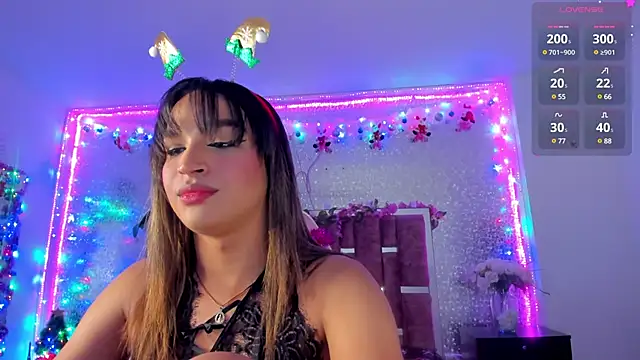 Snapshot of KylieVictoria chatting on 12.20.24 KylieVictoria online show from 12.20.24