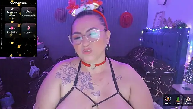 Snapshot of Ivonnee__ chatting on 12.18.24 Ivonnee   online show from 12.18.24