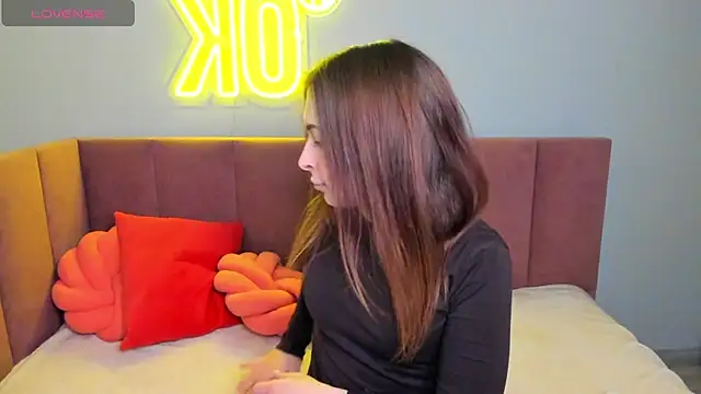 KetrinWhite online show from 04.10.26