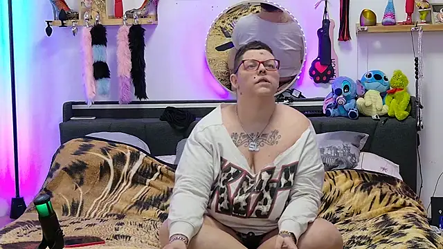 SunshineLexi online show from 11.24.25