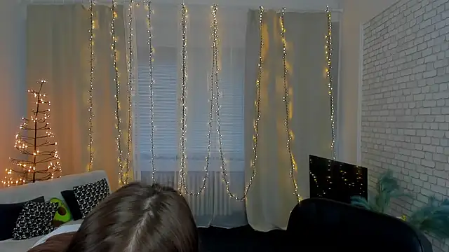 Snapshot of NovaBlissss chatting on 12.30.24 NovaBlissss online show from 12.30.24
