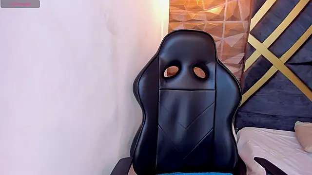 Alahia Dangelo online show from 03.06.25