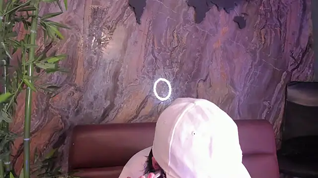 Alahia Dangelo online show from 11.15.25