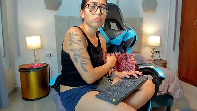  maria foxx  online show from 02.05.26