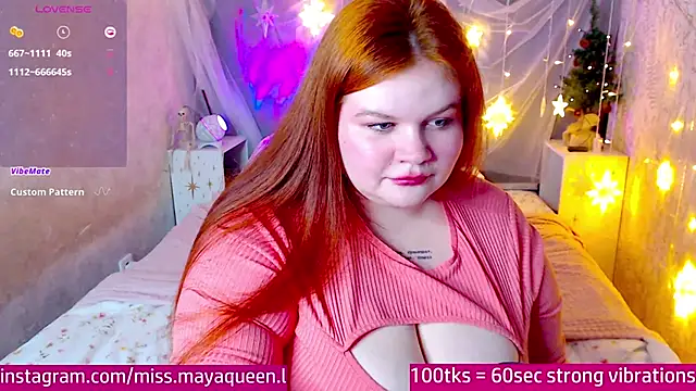 Snapshot of missmaya_l chatting on 12.27.24 missmaya l online show from 12.27.24