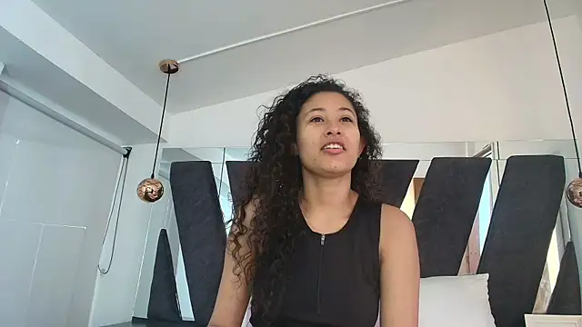 Milkdulce1 online show from 09.15.25