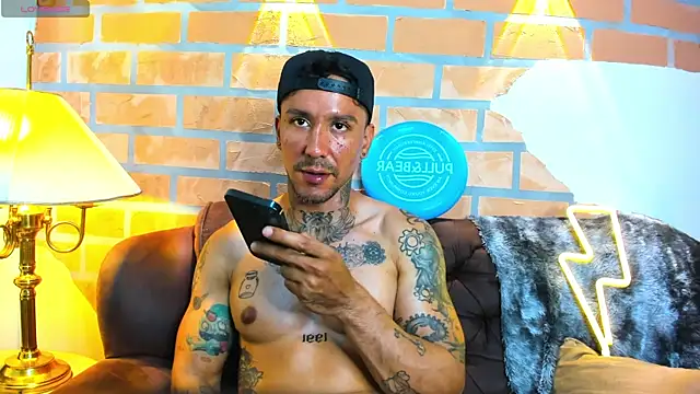 Dylanstonne online show from 03.12.25