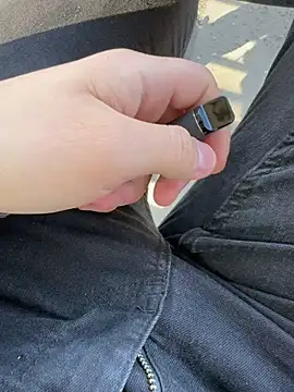 Snapshot of kareem0010 chatting on 03.06.25 kareem0010 online show from 03.06.25