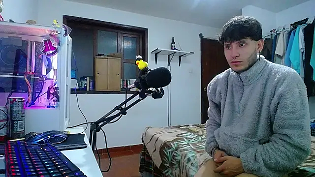 Snapshot of esjrobles chatting on 01.03.25 esjrobles online show from 01.03.25