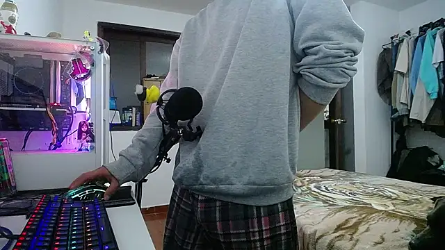 Snapshot of esjrobles chatting on 01.04.25 esjrobles online show from 01.04.25