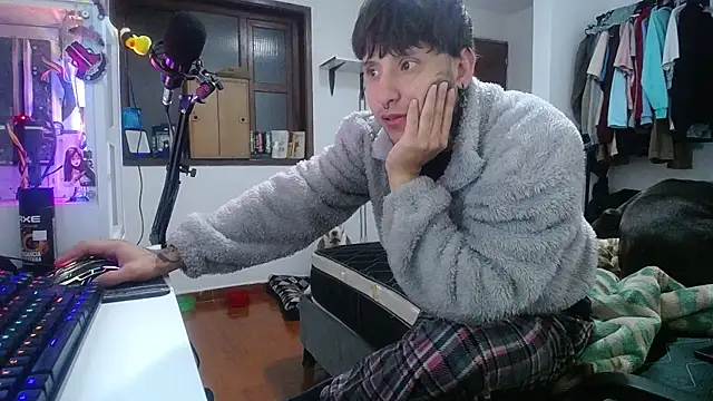 Snapshot of esjrobles chatting on 01.07.25 esjrobles online show from 01.07.25