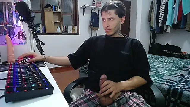 Snapshot of esjrobles chatting on 01.20.25 esjrobles online show from 01.20.25