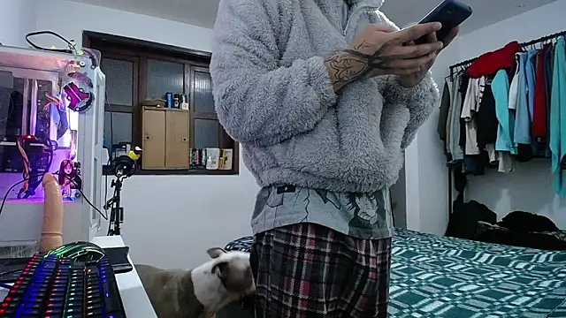 Snapshot of esjrobles chatting on 01.21.25 esjrobles online show from 01.21.25