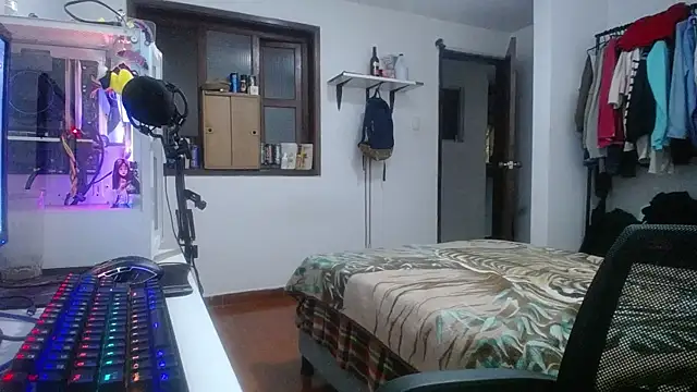 Snapshot of esjrobles chatting on 01.22.25 esjrobles online show from 01.22.25