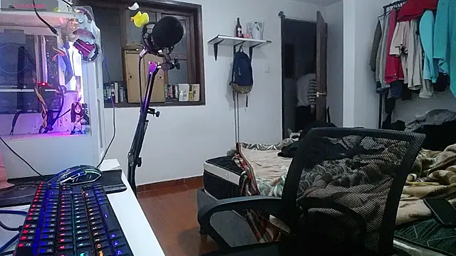 Snapshot of esjrobles chatting on 01.23.25 esjrobles online show from 01.23.25