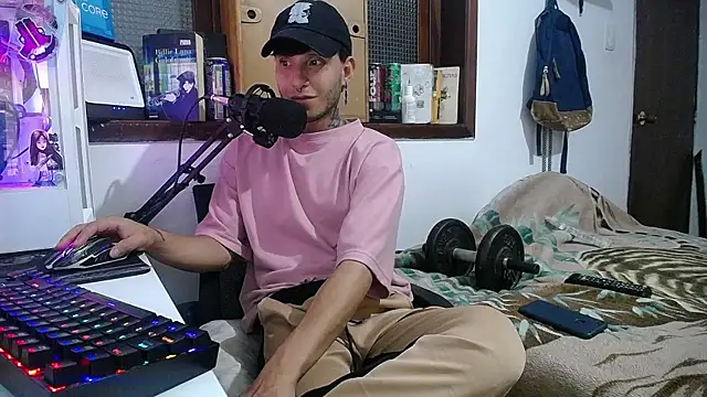 Snapshot of esjrobles chatting on 01.29.25 esjrobles online show from 01.29.25