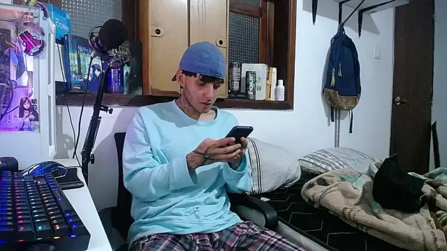 Snapshot of esjrobles chatting on 02.01.25 esjrobles online show from 02.01.25