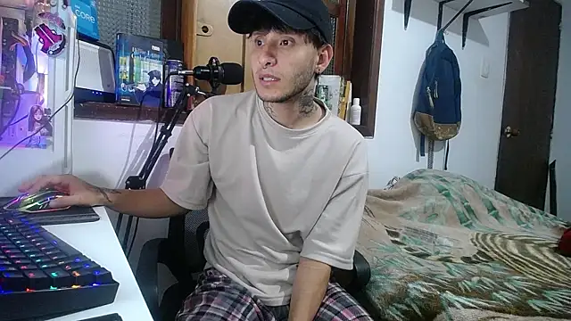 Snapshot of esjrobles chatting on 02.08.25 esjrobles online show from 02.08.25