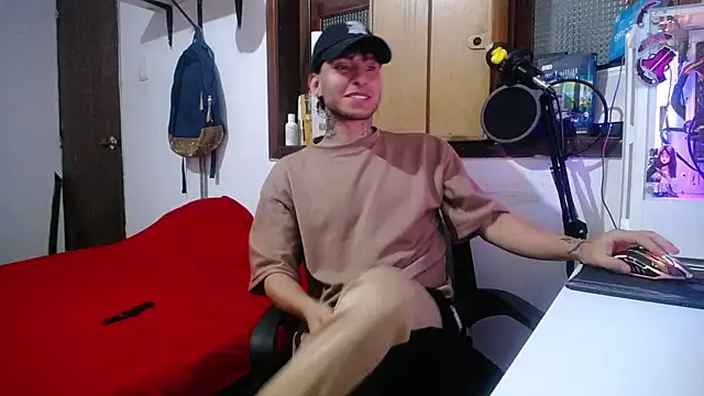 Snapshot of esjrobles chatting on 02.15.25 esjrobles online show from 02.15.25