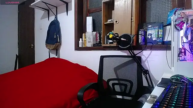 Snapshot of esjrobles chatting on 02.16.25 esjrobles online show from 02.16.25