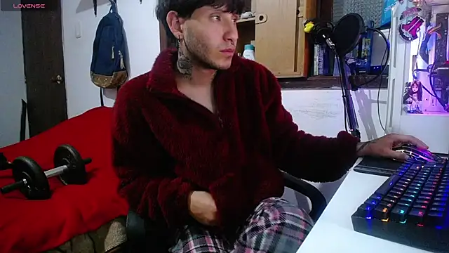 Snapshot of esjrobles chatting on 02.16.25 esjrobles online show from 02.16.25