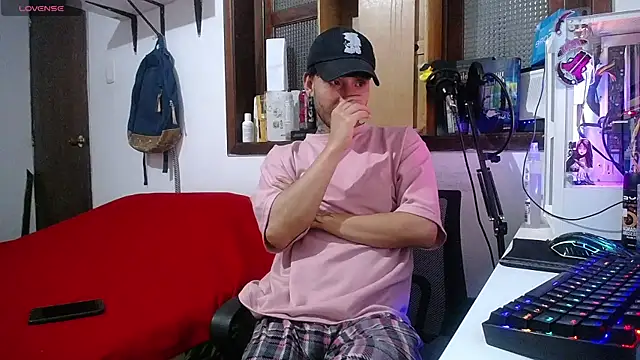 Snapshot of esjrobles chatting on 02.17.25 esjrobles online show from 02.17.25