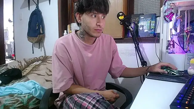 Snapshot of esjrobles chatting on 02.20.25 esjrobles online show from 02.20.25