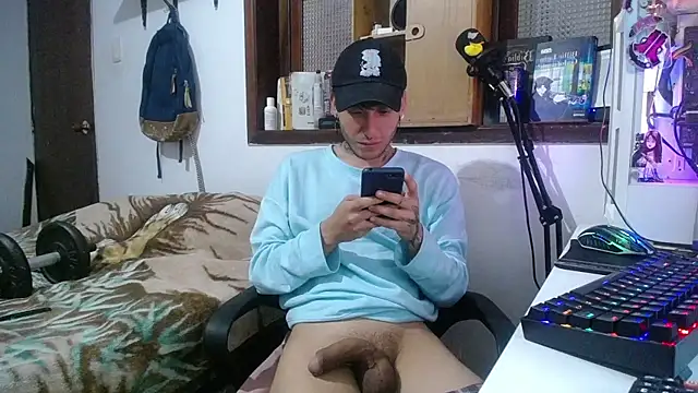 Snapshot of esjrobles chatting on 02.20.25 esjrobles online show from 02.20.25