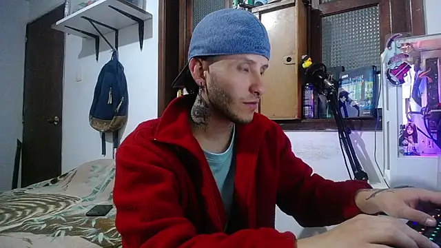 Snapshot of esjrobles chatting on 03.05.25 esjrobles online show from 03.05.25