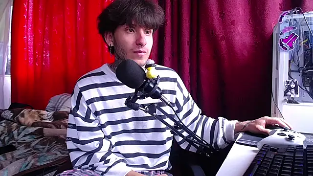 Snapshot of esjrobles chatting on 03.11.25 esjrobles online show from 03.11.25