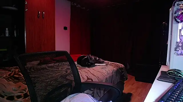 Snapshot of esjrobles chatting on 03.17.25 esjrobles online show from 03.17.25